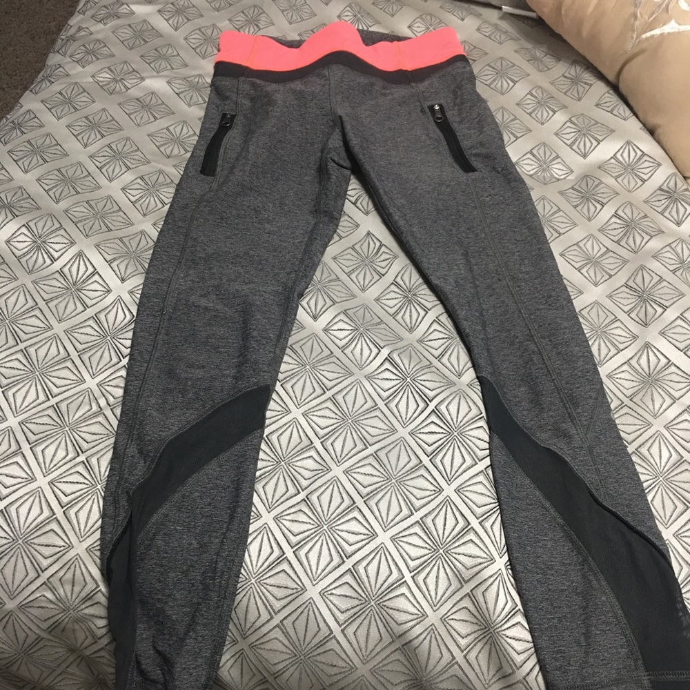 Lululemon crop leggings size 4